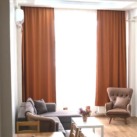 Garden Duplex With Netflix Close To Taksim,bomonti Apartment *