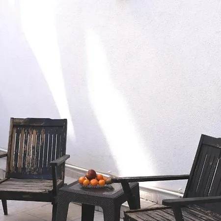 Garden Duplex With Netflix Close To Taksim,bomonti