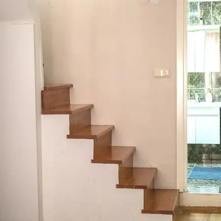 Garden Duplex With Netflix Close To Taksim,bomonti Istanbul